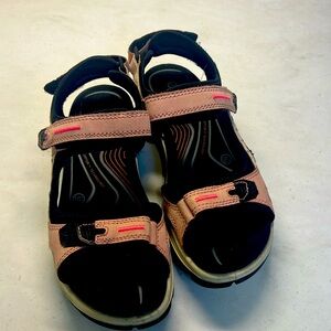 Ecco sandals pink size 38 EU is size 7.5 US